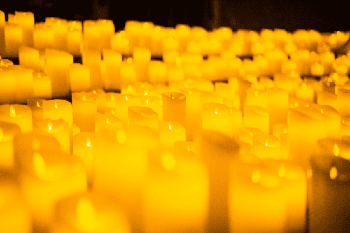 Ozean aus Kerzen bei Candlelight-Konzert in Essen