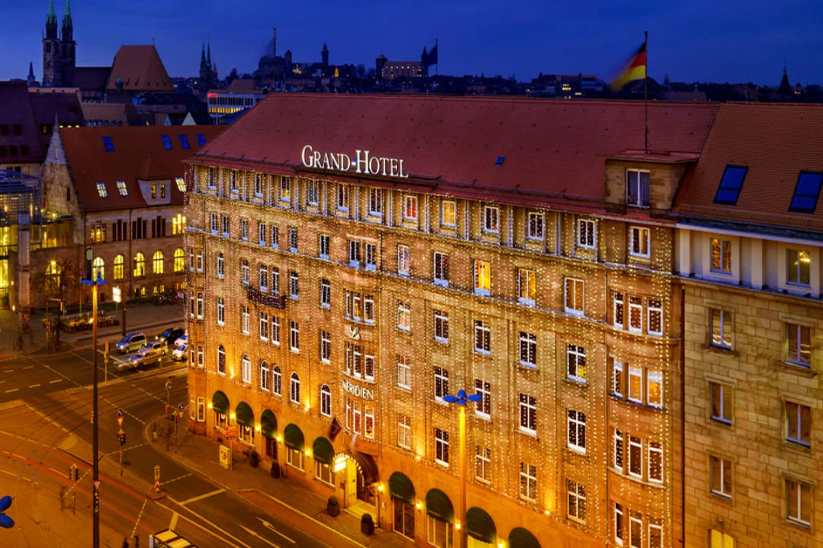 Außenfassade Le Méridien Grand Hotel als Eventlocation für Candlelight-Konzert Nürnberg