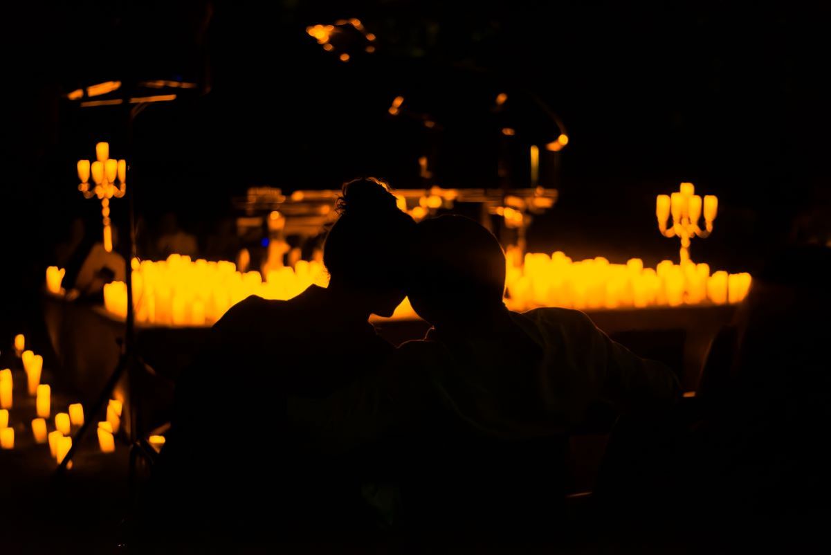 A couple enjoying a Candlelight Valentine’s Day special.