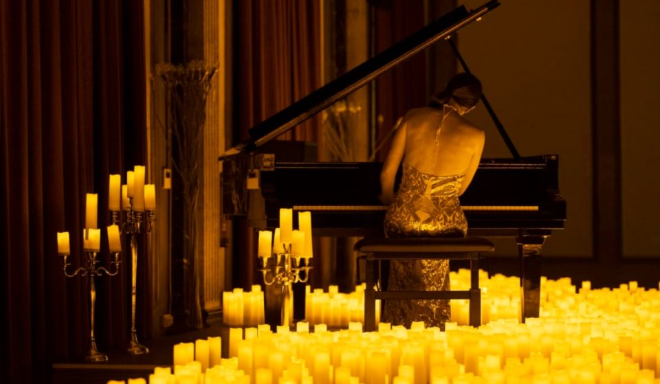 Erlebt mit Candlelight eine sommerliche Symphonie aus traumhaften Melodien und sanftem Kerzenschein