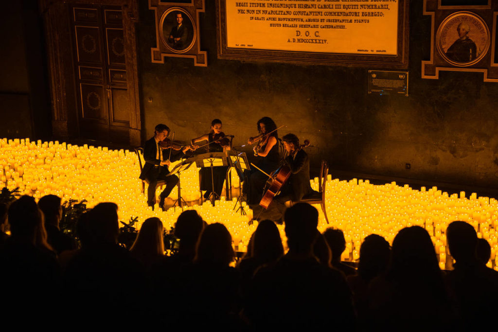 Pros y contras de regalar entradas de Candlelight por el Día de la Madre